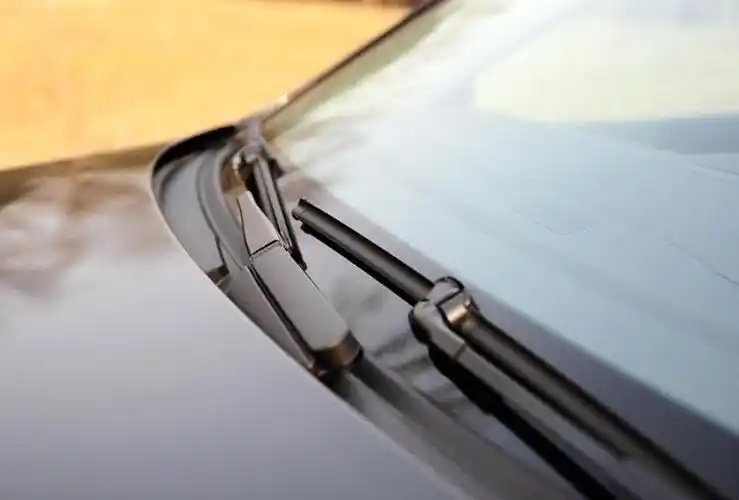 汽车感应雨刷怎么用