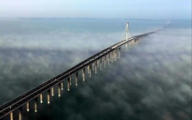 中国最壮观的大桥:耗资95亿4年建成,被美国评为全球最棒桥梁