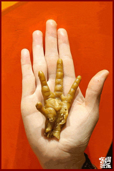 全国160 分店,5000万美女都爱吃的网红烤鸡爪,燃爆长沙!