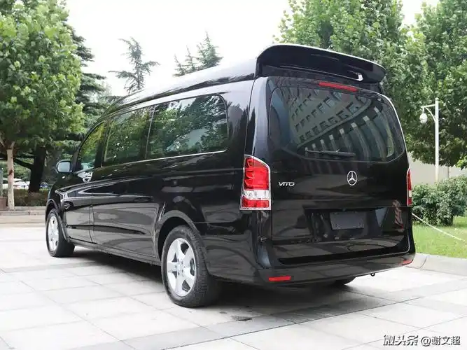 新凯汽车奔驰系列之新威霆