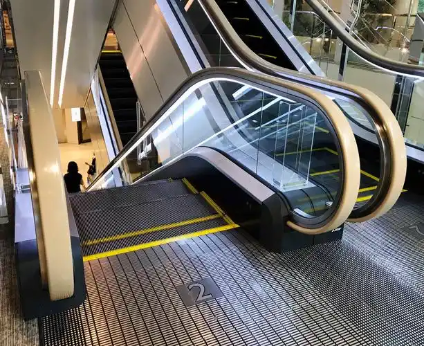 电动扶梯:大都会的名片