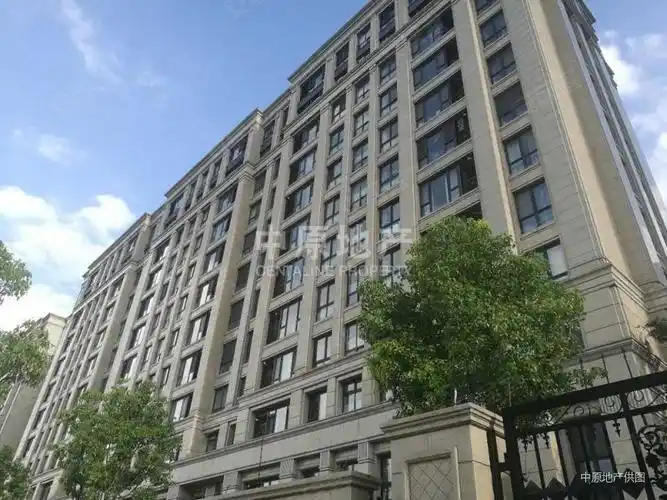 主卧朝南,小区中心位置,厨卫朝北,小区景观位置,绿城上海御园二手房