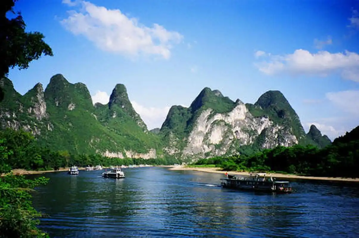 万物皆可云##云游全世界#桂林漓江风景名胜区:桂林市漓江景区位于