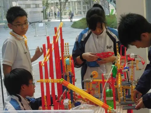 保良局马锦明夫人章馥仙中学