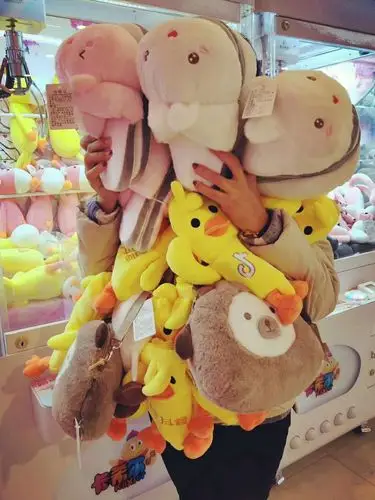 1月12日(本周六)卡希尔第一届免费抓娃娃比赛啦