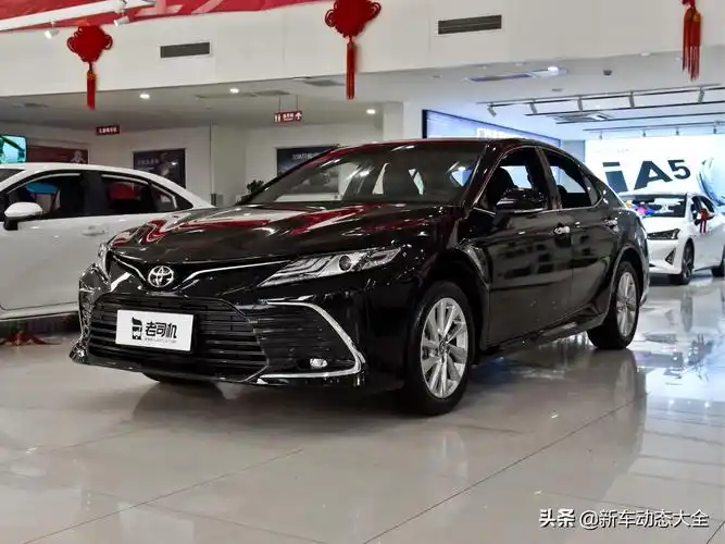 98万起,实拍丰田凯美瑞
