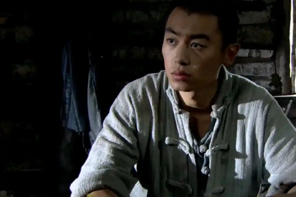 《闯关东》一辈子未碰女人的朱传武:是个英雄,但不是合格丈夫