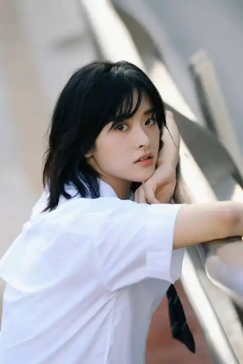 女明星沈月写真合集:眉清目秀,楚楚动人_沈月_写真_女明星