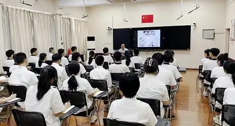 衢州市仲尼中学举办青少年健康成长专题讲座(图)