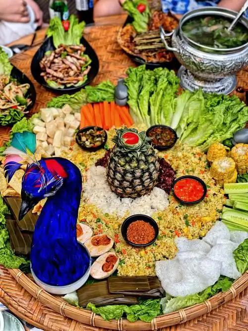 版纳美食|上桌就抢光的傣味手抓饭