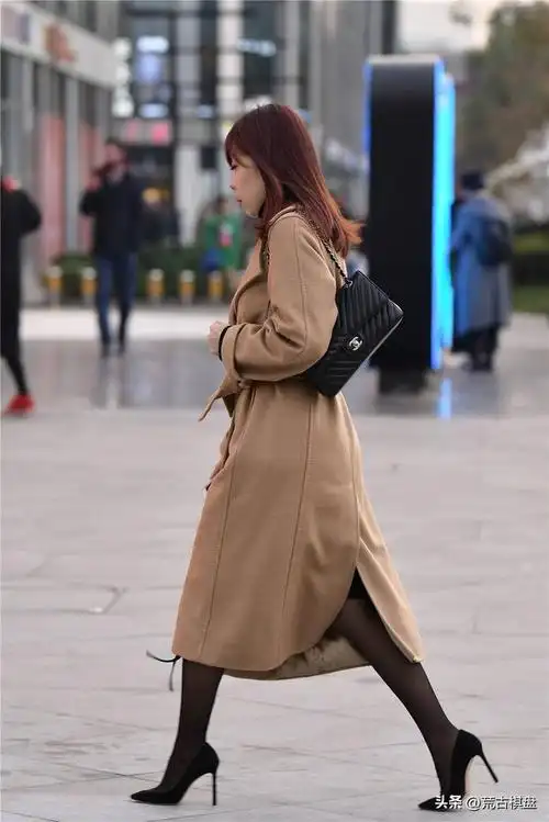 黑色高跟鞋穿搭,黑色高跟鞋穿搭图(10厘米的黑色尖头细跟鞋)