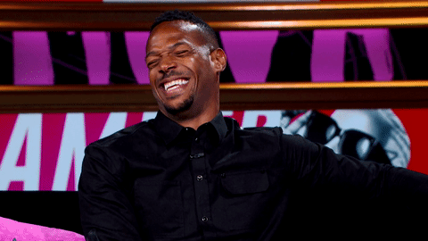 马龙·韦恩斯大笑转身大白牙laughinggif动图_动态图_表情包下载_soo