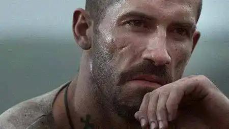 发言少擅长:格斗角色设定博伊卡·尤里,俄罗斯地下监狱拳王,是《终极