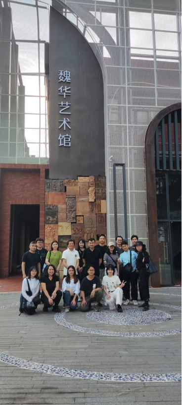 留念大师介绍:张温帙,我校艺术与设计学院讲座教授;广州美术学院教授