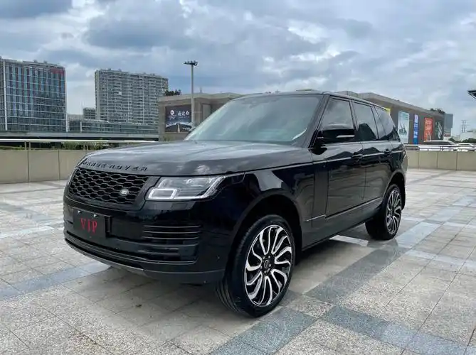 路虎揽胜行政传世加长版