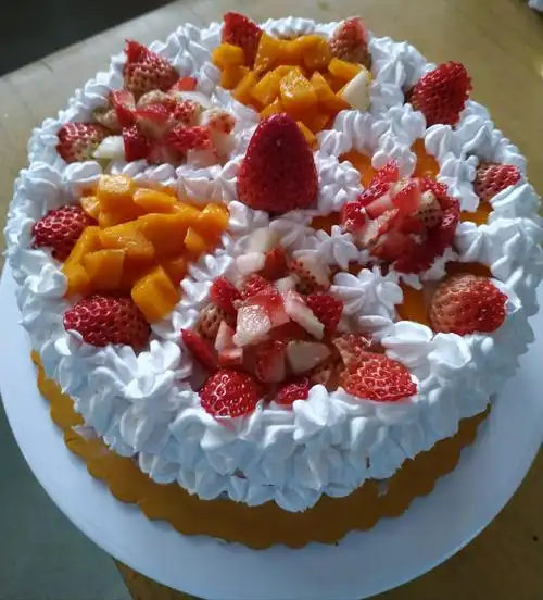 [随意吐槽]亲手做了一个生日蛋糕