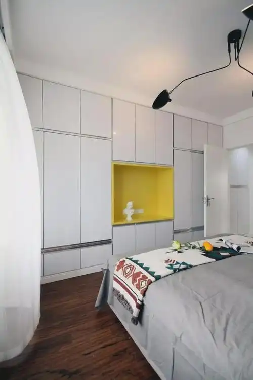 小户型卧室衣柜巧设计,避免拥挤,打造舒适空间,快来学习!