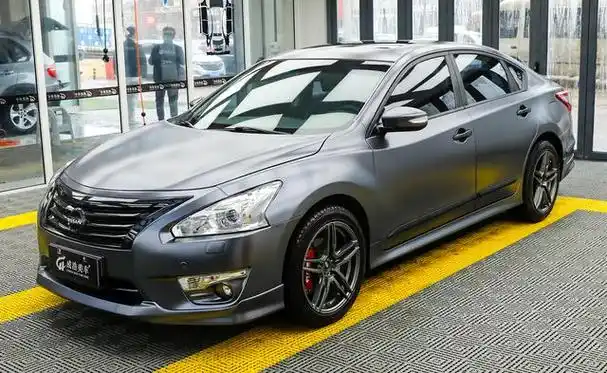 新尼桑天籁改色效果图(车身改色日产天籁)(2)