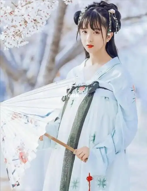 拍古装照怎样摆姿势?