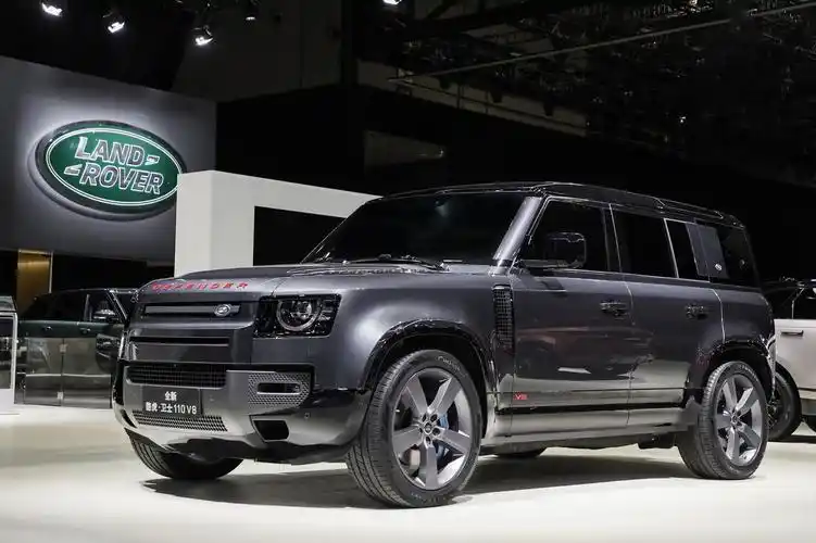 全新路虎卫士110 v8