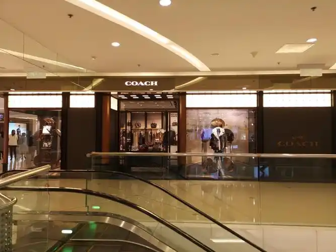 t恤事件失人心的coach中国涨价10能保住调性吗