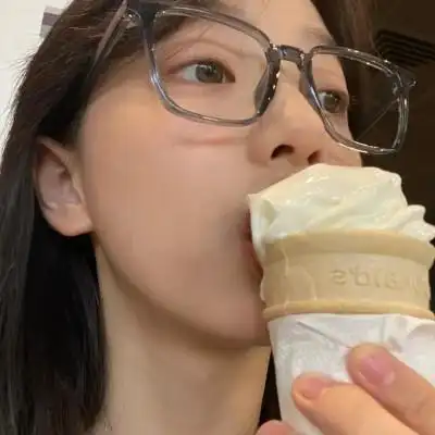 素颜比较真实的头像女高清照片