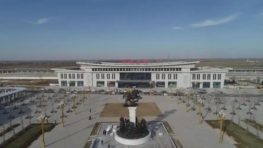 铁路工作人员已经就位,三站现场,菏泽东站,庄寨站及巨野北站.