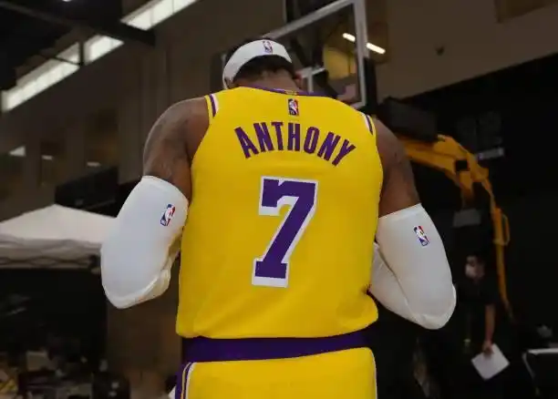 欧文还没打疫苗,乔治生儿子,锡安要进季后赛,安东尼不考虑退役