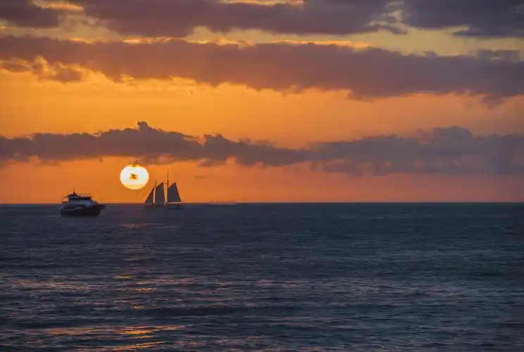 世界落日之都的绝美晚霞,到底能美成什么样子?