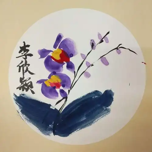 东港小学国画校本课《水墨蝴蝶兰》――童悦绘心美术工坊