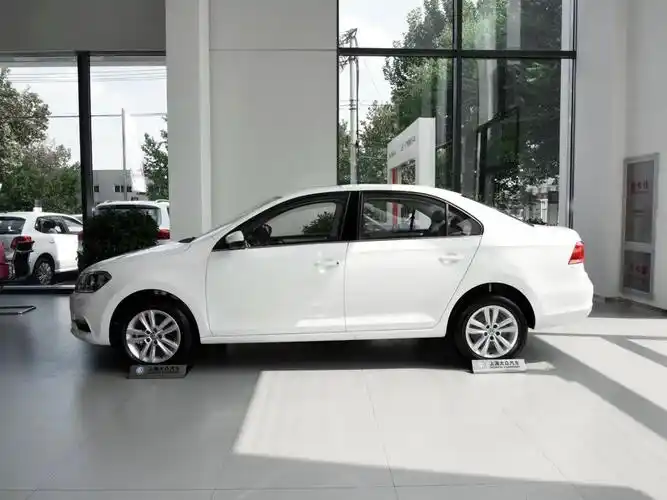 百车全说:20年前能抵上一套房价的桑塔纳,如今8万起售值得买吗?