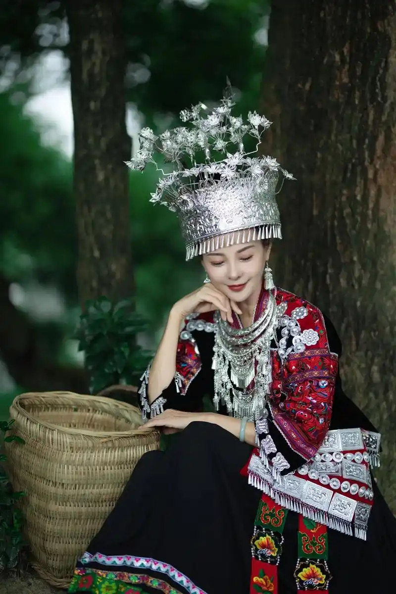 苗族公主.#重庆写真 #苗疆少女 #少数民族风情 #苗家姑娘 - 抖音