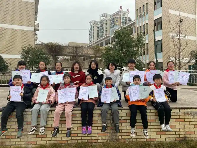 义乌市官塘小学七彩课程活动展评——百拼电子世界