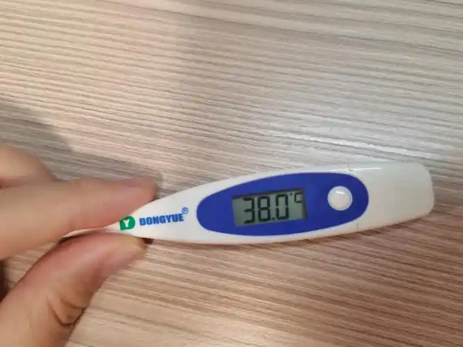 杜伦大学辉瑞第一针