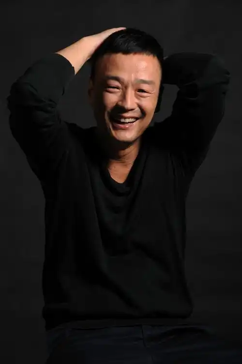 p>王喜,原名邝毅怡,1967年7月27日出生于香港,中国香港男演员,歌手