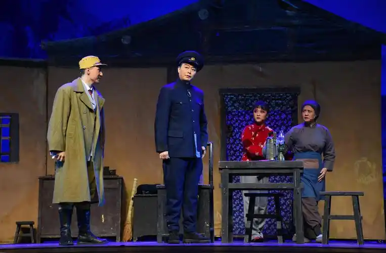 成都市京剧研究院现代京剧《红灯记》《沙家浜》《杜鹃山 .