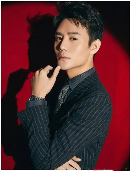 酷图片大全霸气男人(穿西装好看的男星只服这16位) - 赤虎壹号