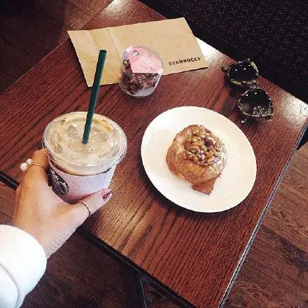 一个人的下午茶甜品时光会想什么呢?