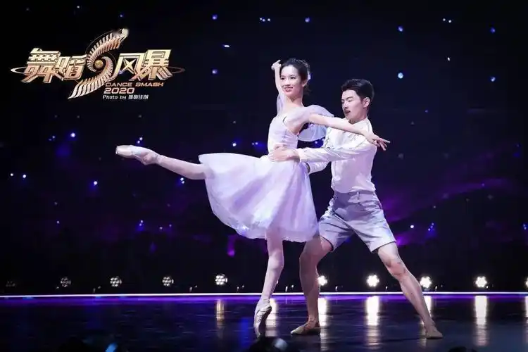 舞影图集 | 湖南卫视《舞蹈风暴2》金郭龙飞&许靖昆《花季》