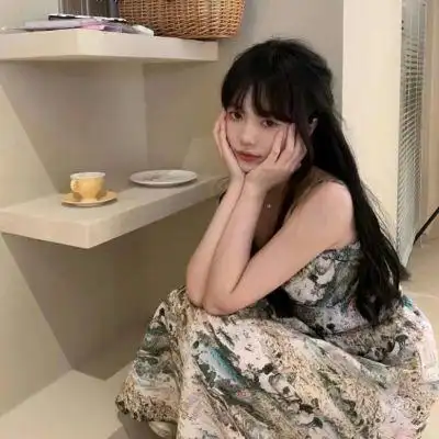 调皮可爱小丫头图片-女生头像 - 壁纸家