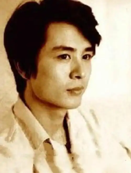 86版《西游记》被称为最经典的剧目之一,而剧中徐少华所扮演的唐僧