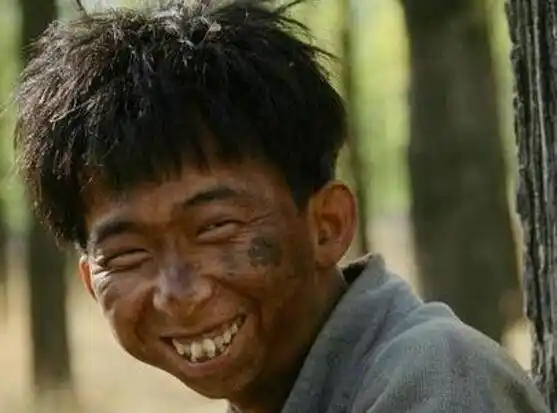 娱乐圈10大"丑男",黄渤第十,王宝强第九,第一靠演丑出道