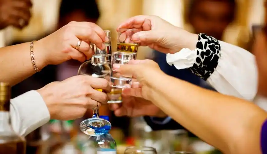 星座巨蟹座是如何喝酒的