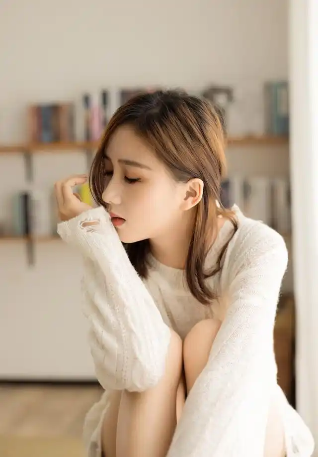 很有镜头感的一组美女照片,很有气质的女人,有一种归属感