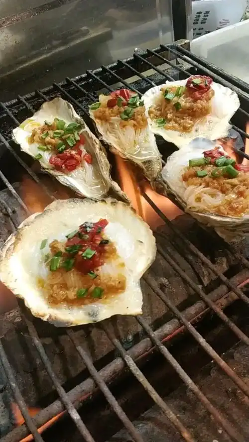 开封夜市上的烤生蚝,有没有吃过了