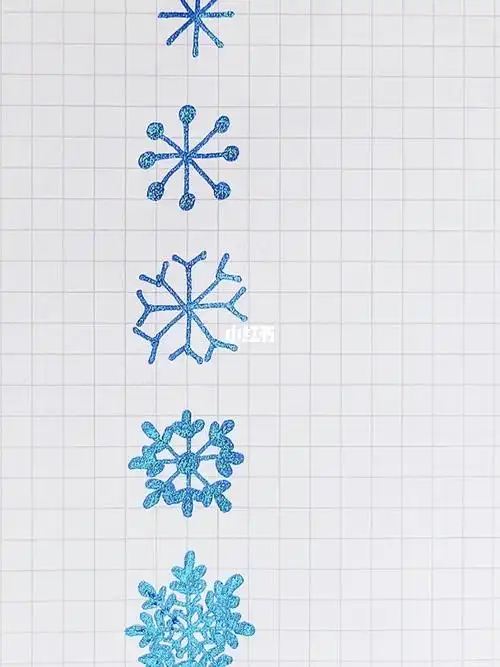 不同年级画雪花