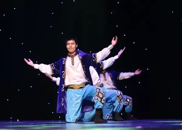 国科大鸿雁舞蹈团首次专场演出"惊鸿惊艳惊梦"