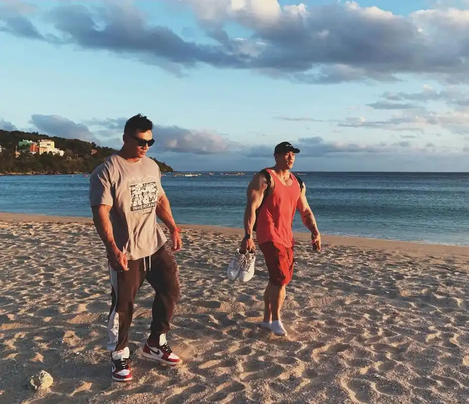 鹿家门.#921李鸿潇 #鹿家门 #保持热爱奔赴山海 - 抖音