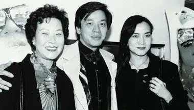 乐韵与罗烈分手之后,被香港某车行东主追求_女演员乐韵