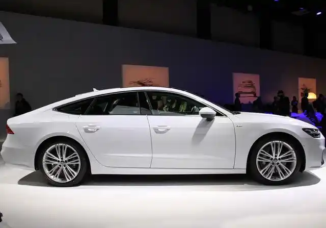 奥迪a7轿跑车确认引进?轴距加长,会不会毁了"完美溜背"